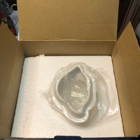 Bumble Cookie jar by ENESCO  MINT IN BOX Removed from box for photos. - Picture 8 of 10